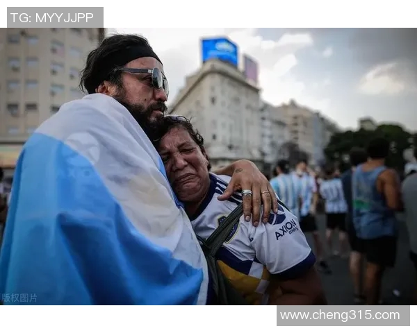 足坛巨星离世引全球哀悼球迷缅怀辉煌生涯与不朽传奇